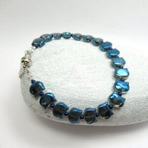 Blue Cat bead bracelet